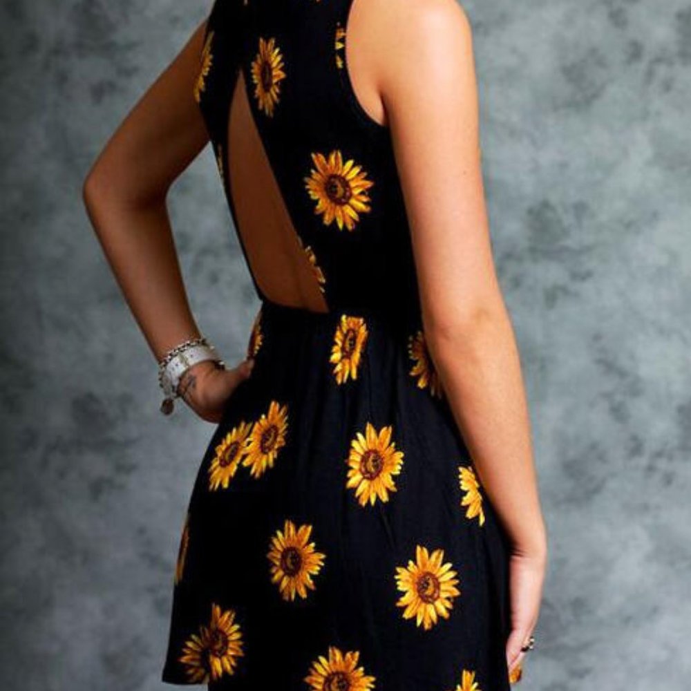 Sunflower Open Back Ruffled Mini Dress Black Med